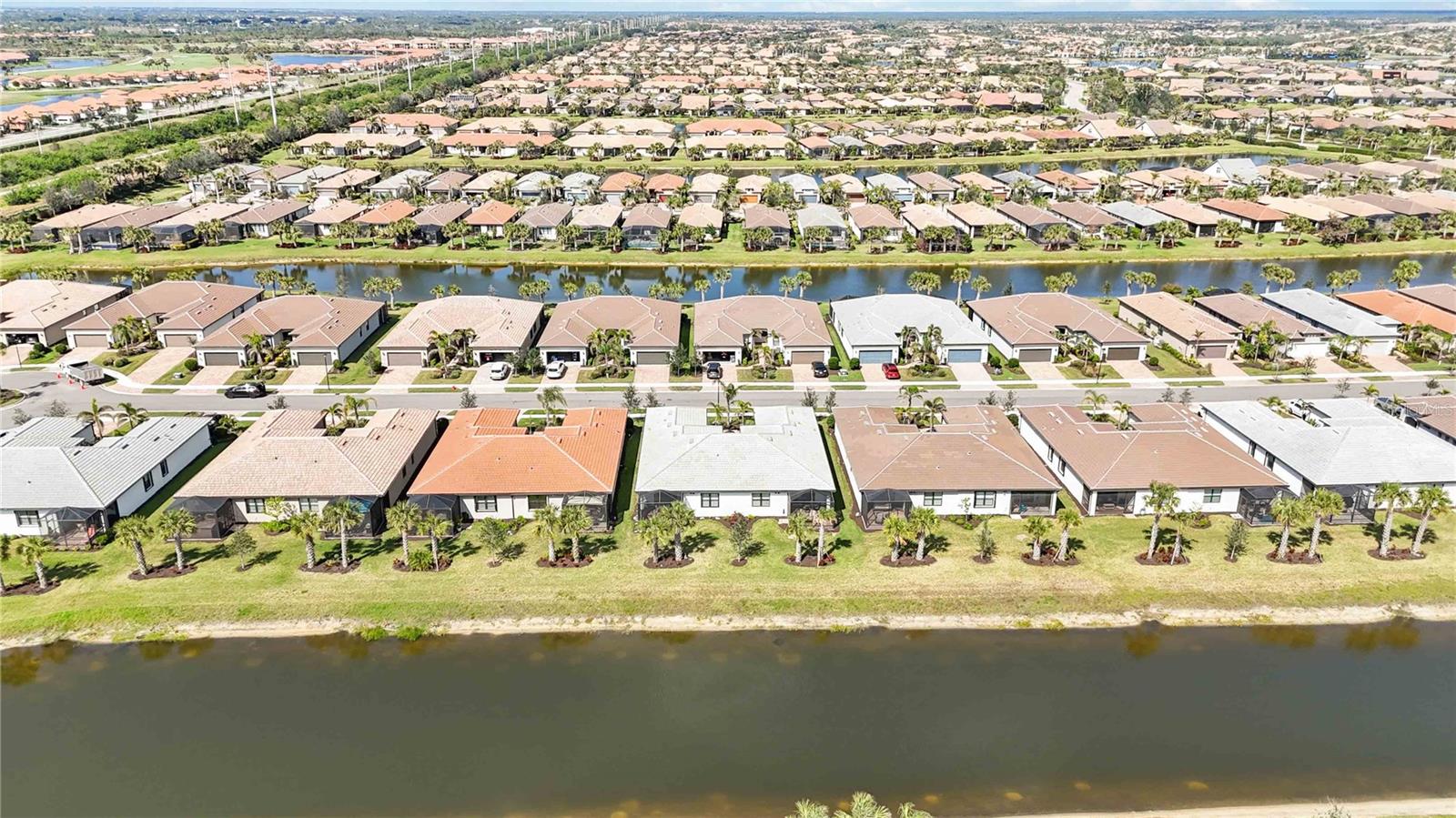ISLANDWALK/THE WEST VLGS PH 6 - Residential