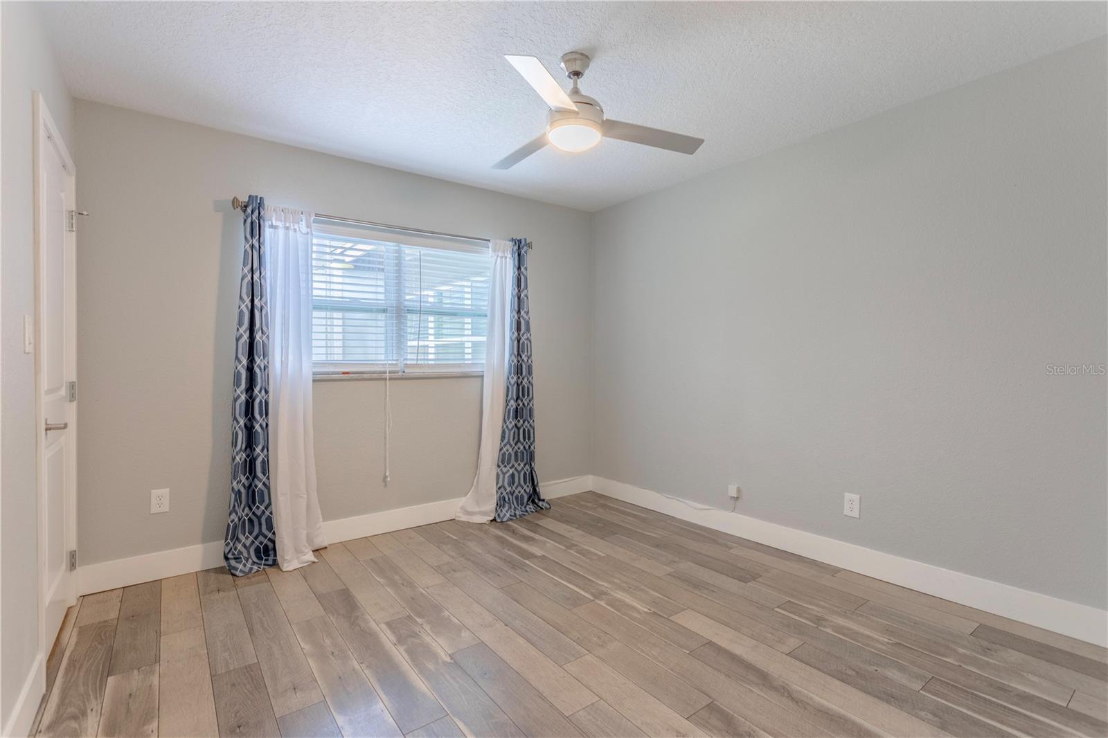 DOVER SHORES SIXTH ADD - Residential