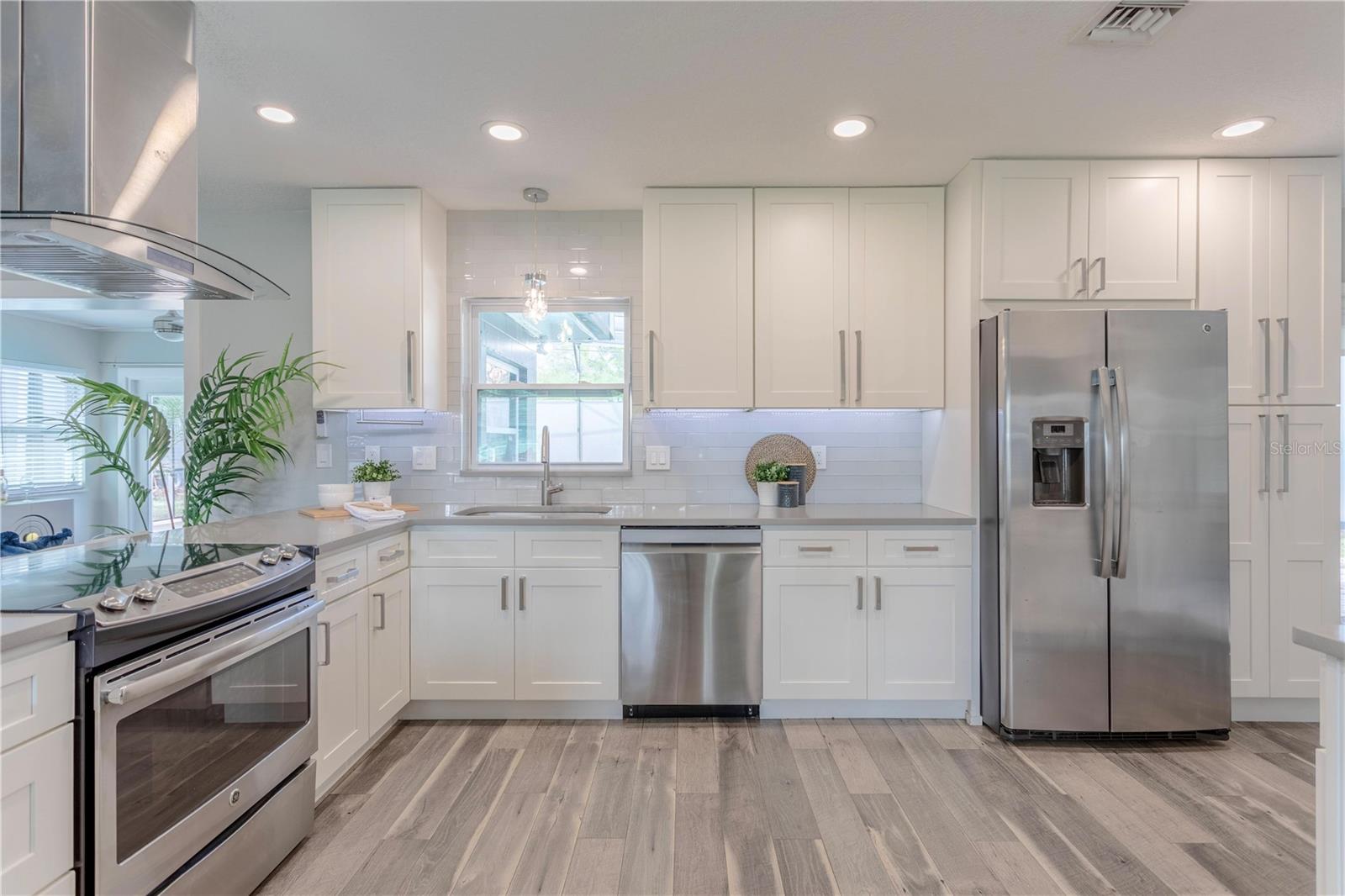 DOVER SHORES SIXTH ADD - Residential