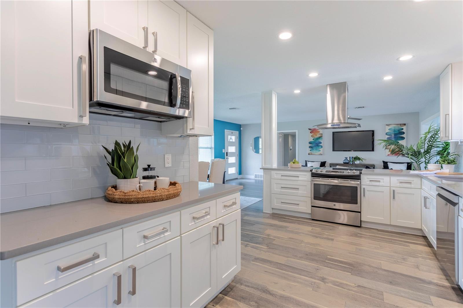 DOVER SHORES SIXTH ADD - Residential