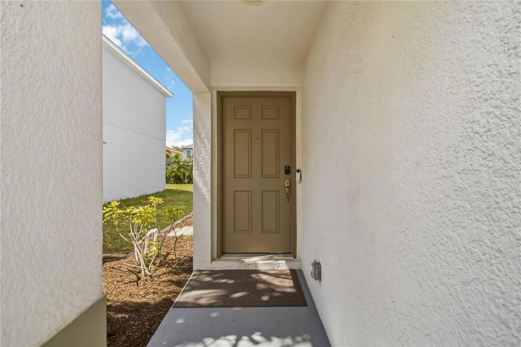 Photo of 7148 Chatum Light Run, Bradenton, FL 34212 (MLS # A4693370)