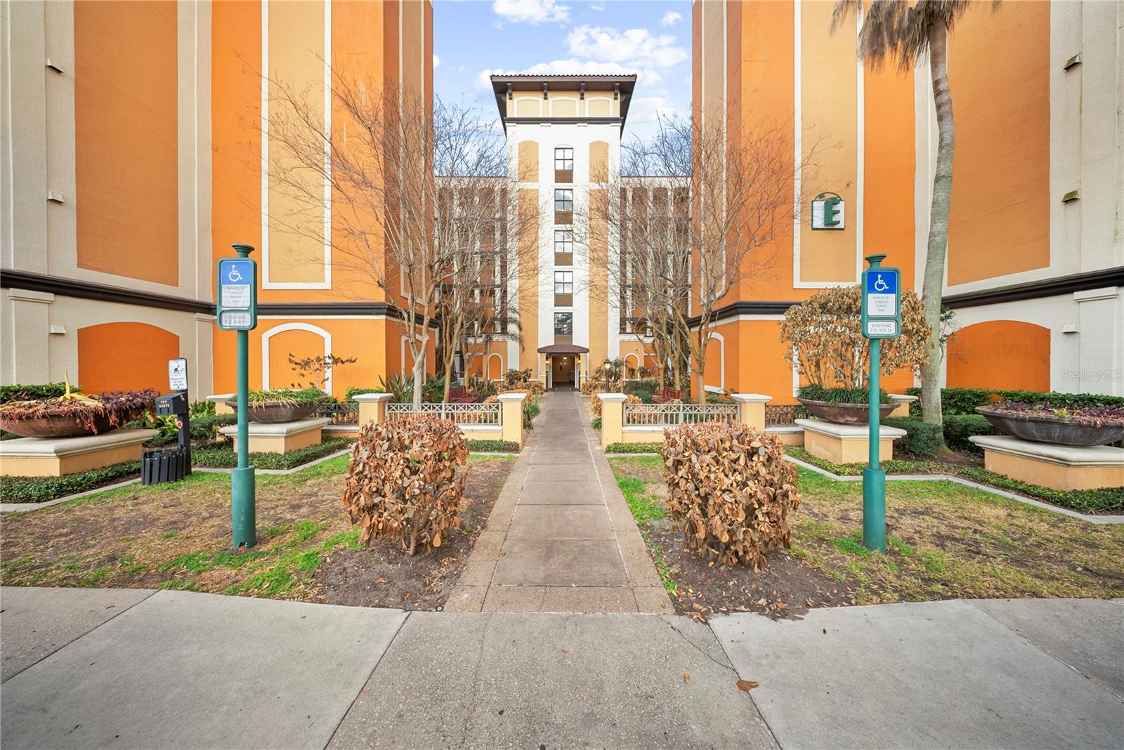 FLORIDAYS ORLANDO RESIDENCE - Residential