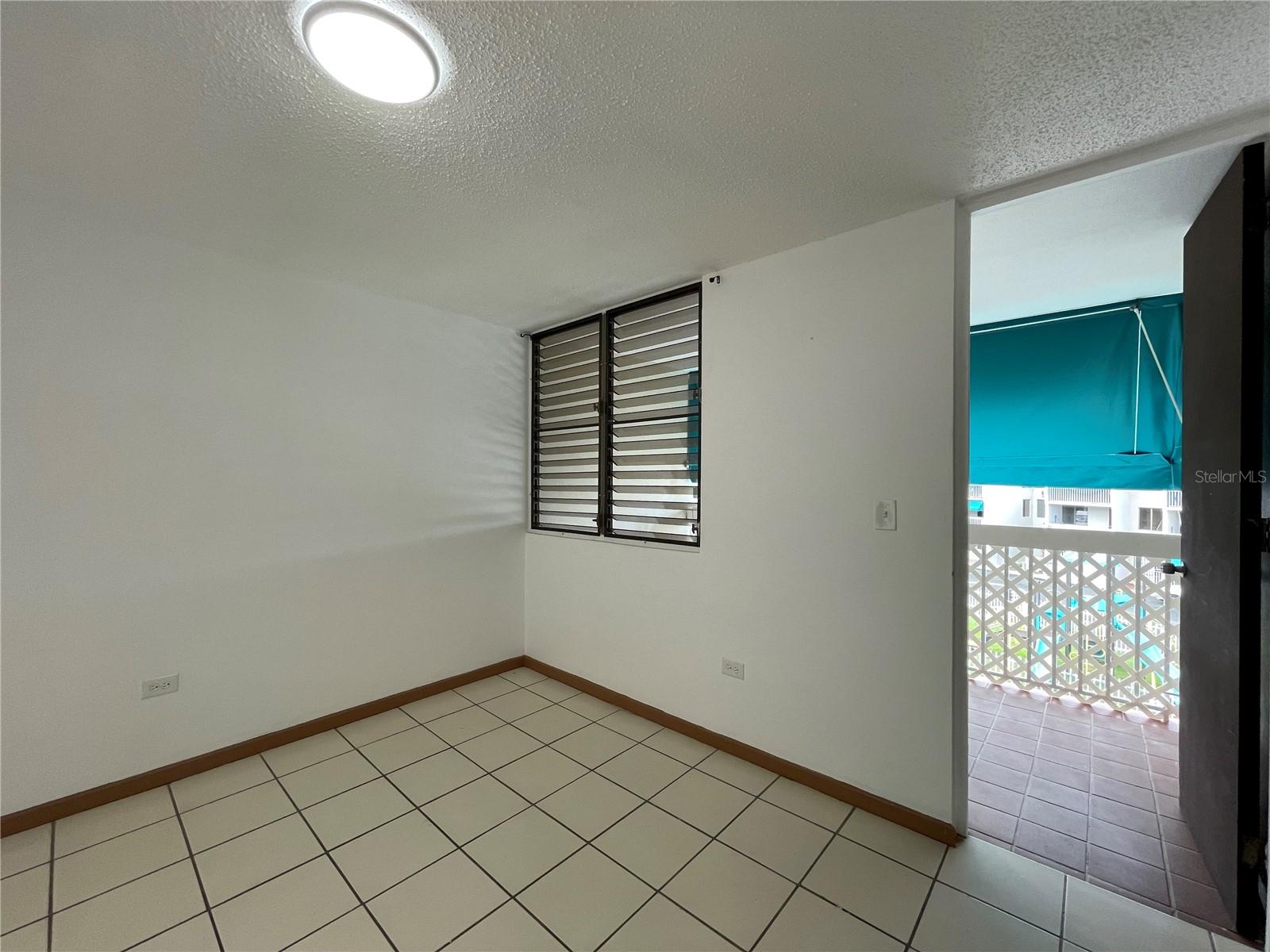 ISLA VERDE - Residential Lease