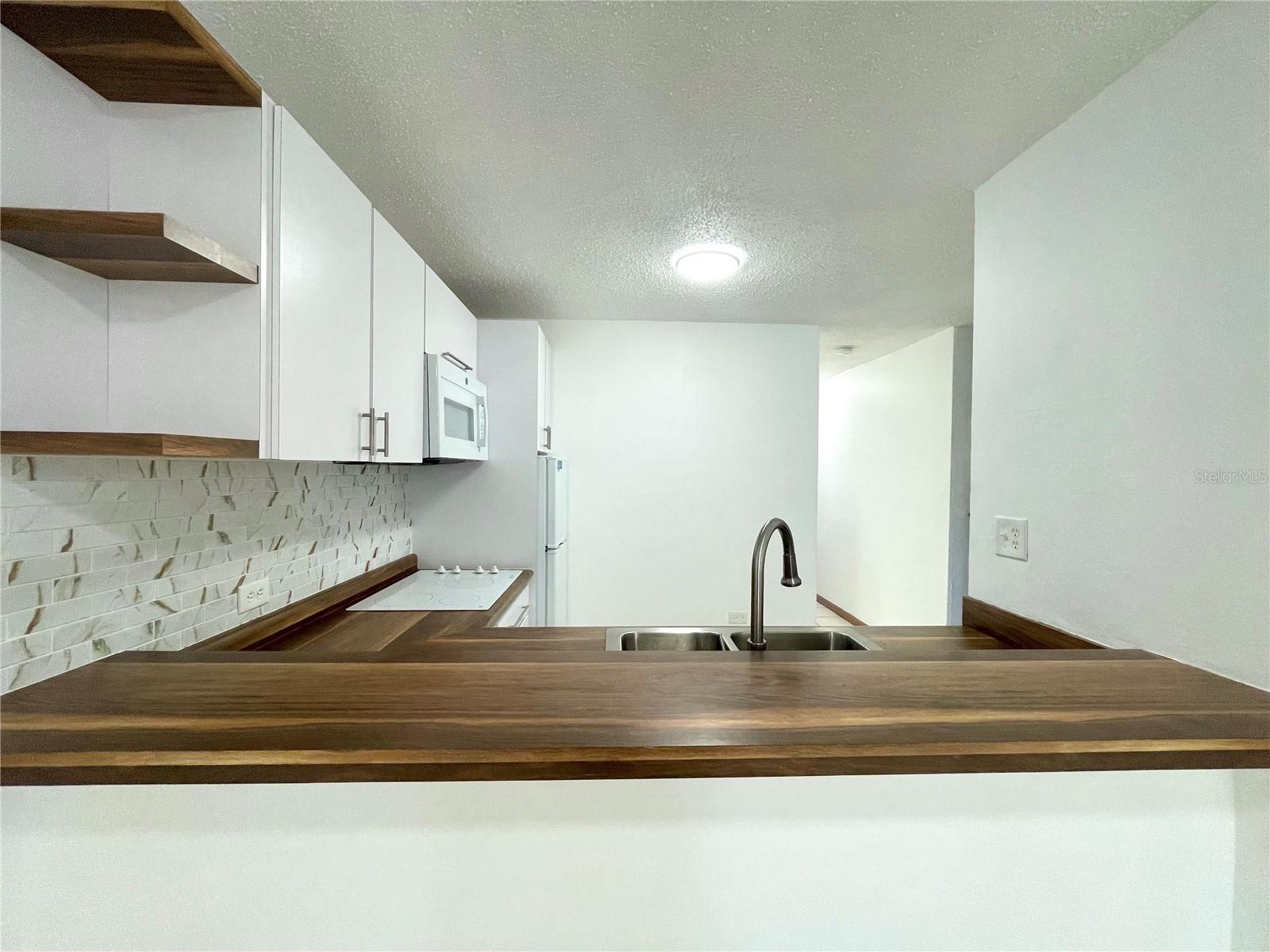 ISLA VERDE - Residential Lease