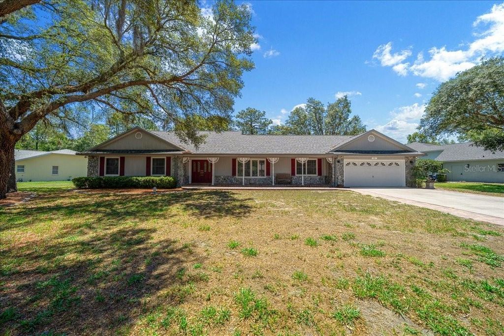 Photo of 11 Sycamore Court W, Homosassa, FL 34446 (MLS # OM724331)