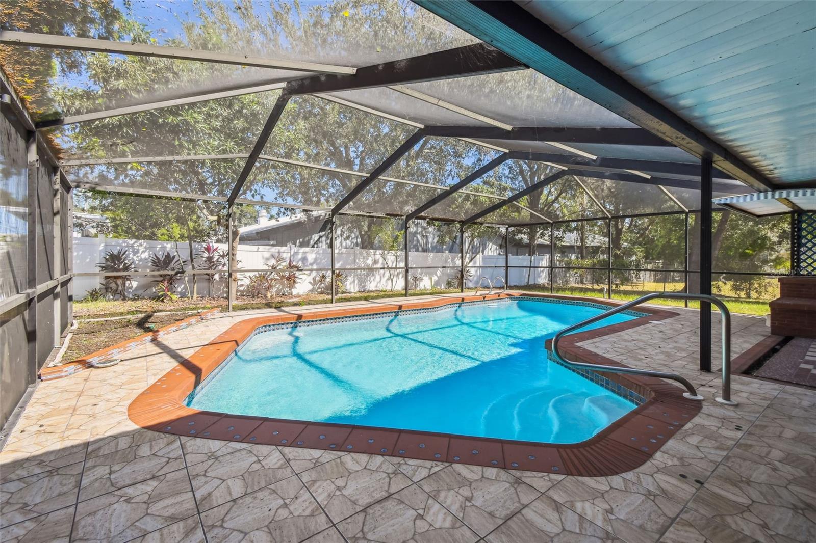 512 MAHOGANY DRIVE