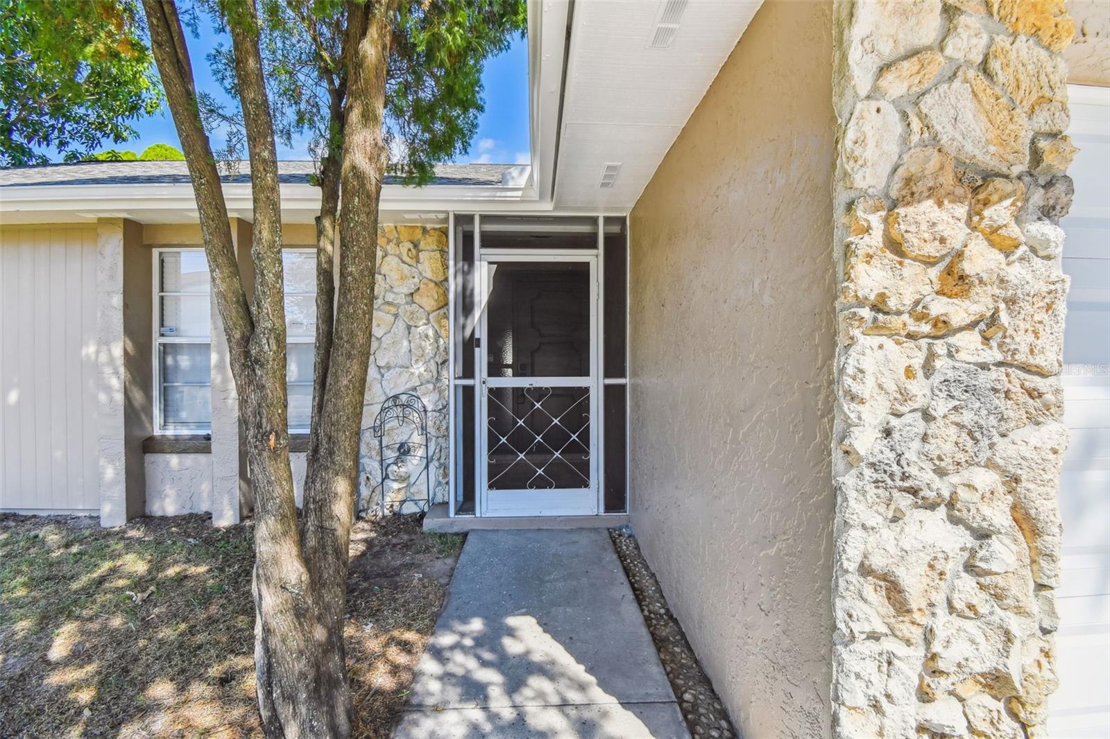 512 MAHOGANY DRIVE