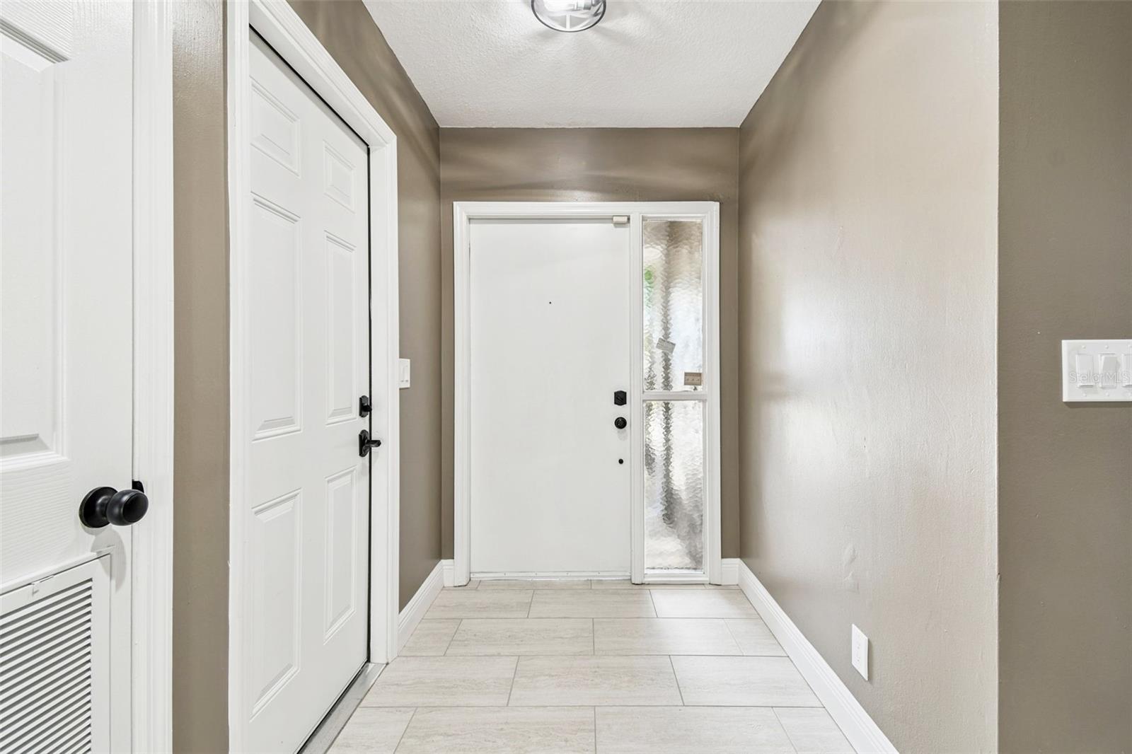 512 MAHOGANY DRIVE