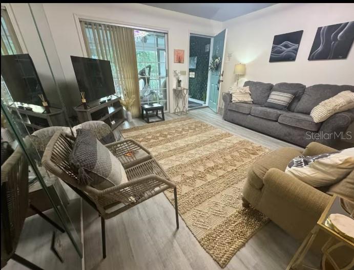 2210 VISTA DEL SOL CIRCLE 520