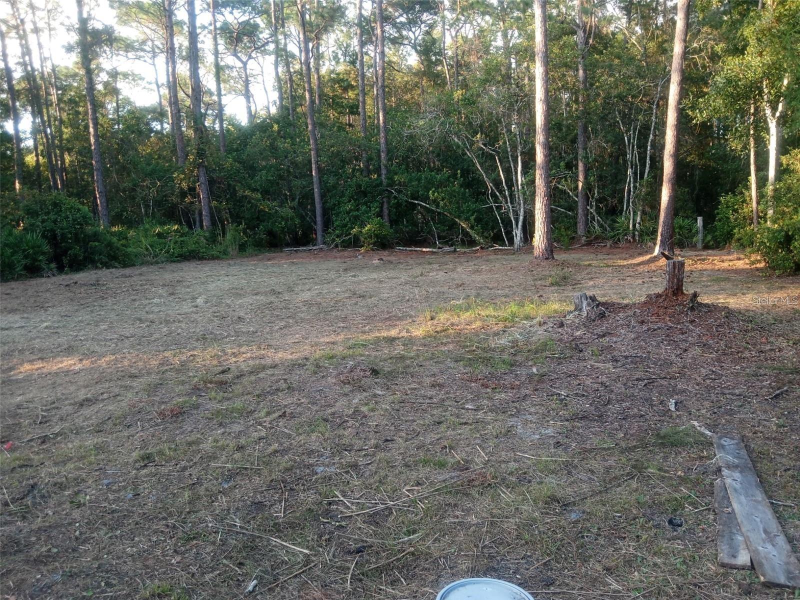 MOON LAKE ESTATES - Land