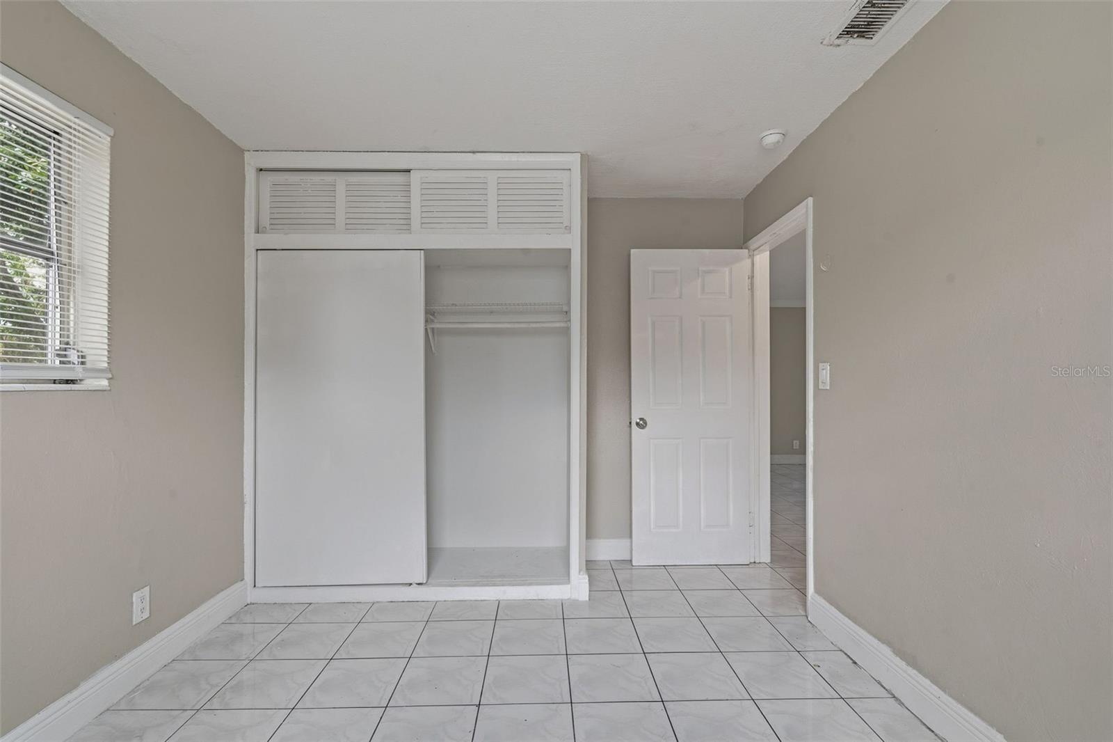 FAIRGATE 53-19 B - Residential