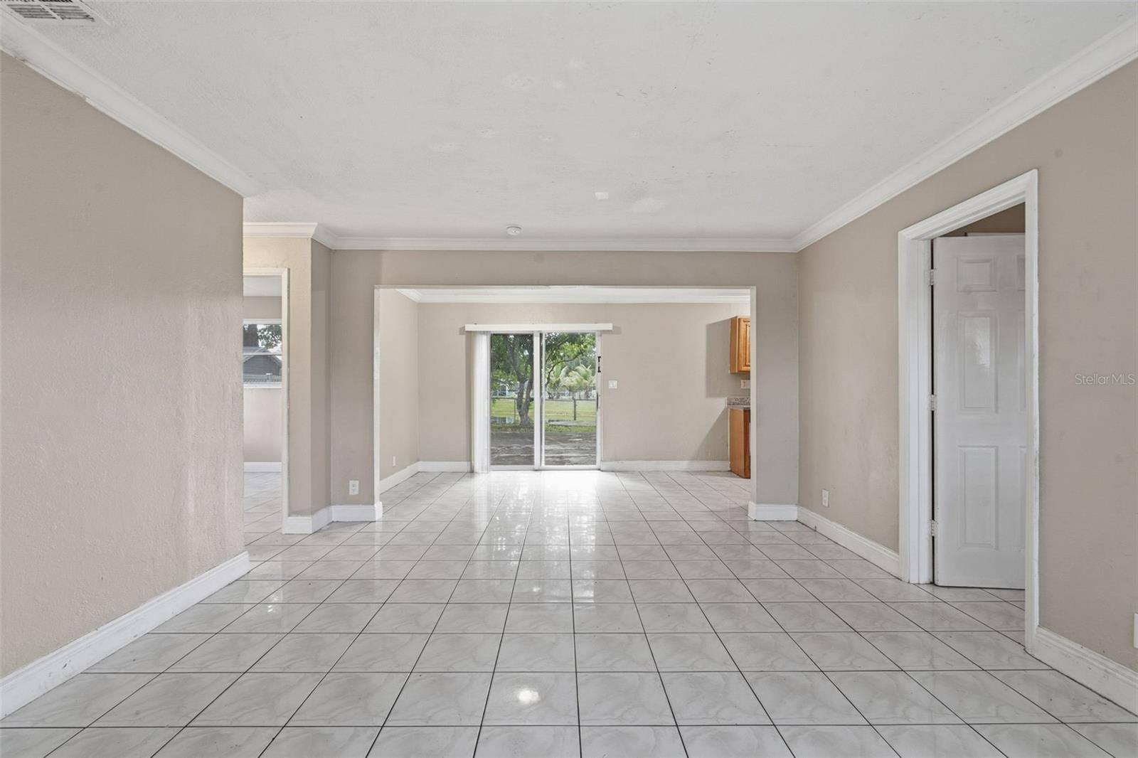 FAIRGATE 53-19 B - Residential