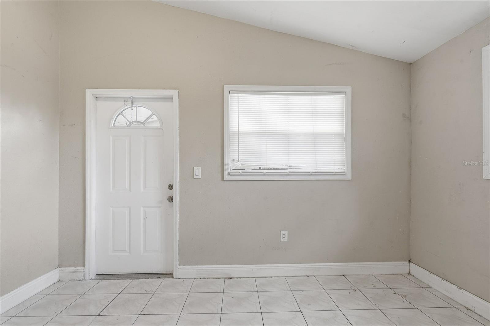 FAIRGATE 53-19 B - Residential