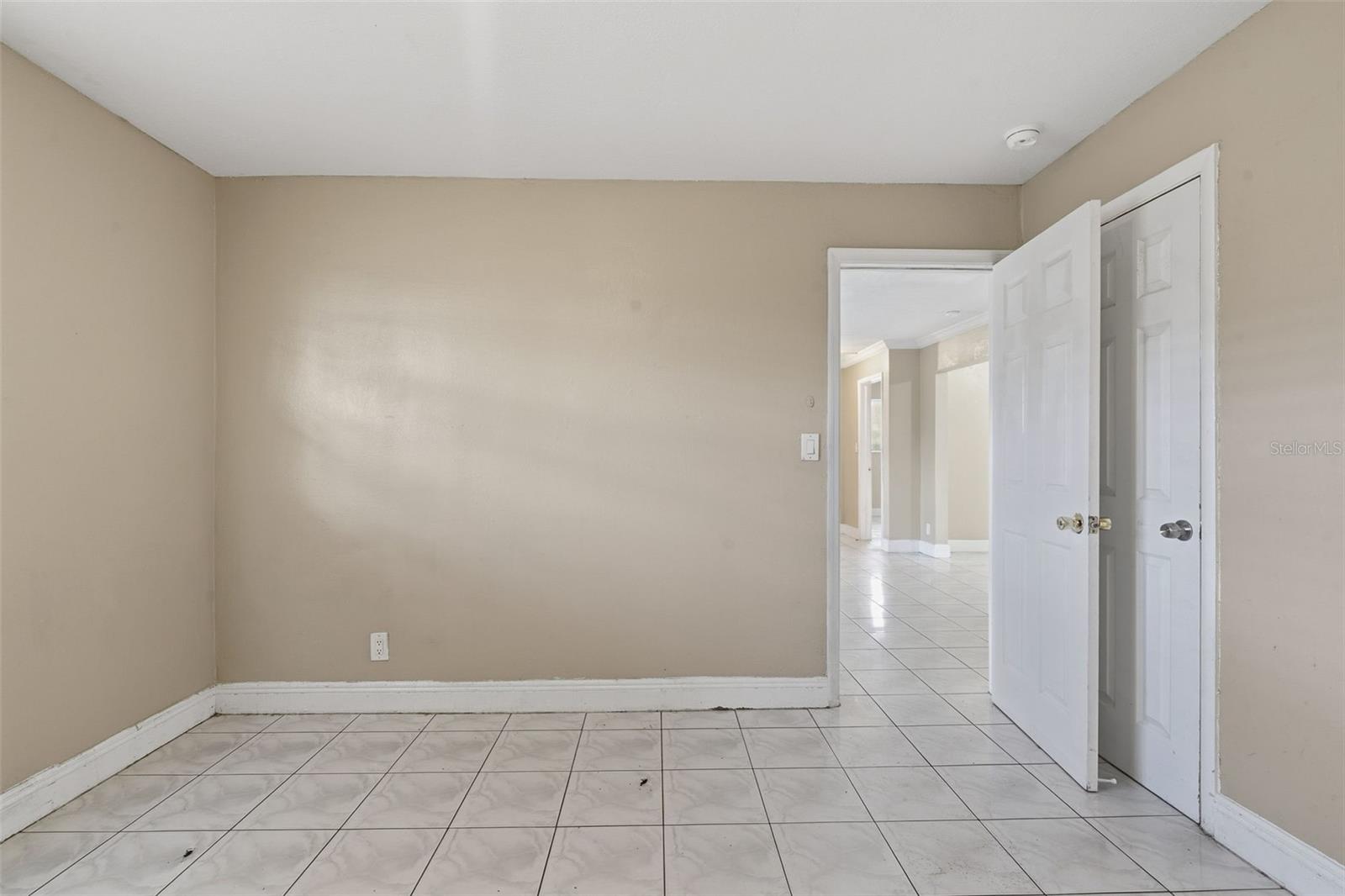 FAIRGATE 53-19 B - Residential