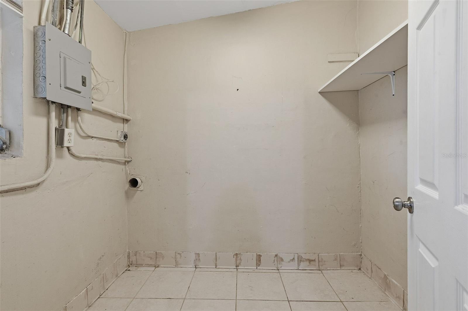 FAIRGATE 53-19 B - Residential