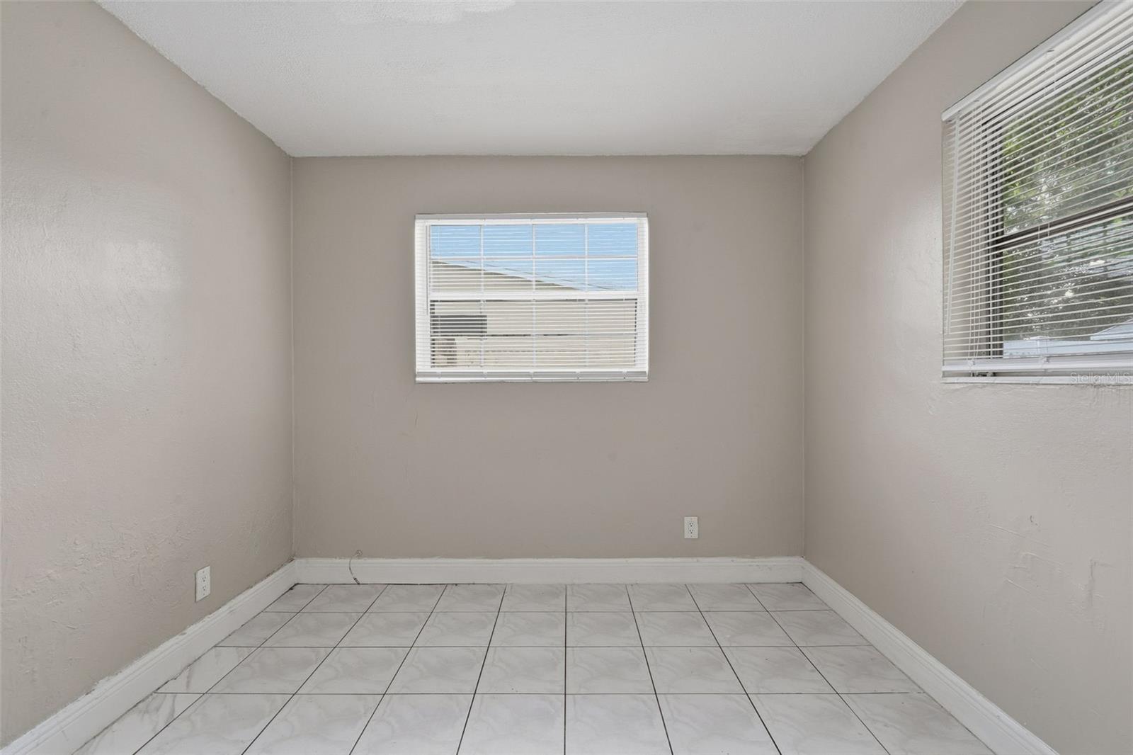 FAIRGATE 53-19 B - Residential