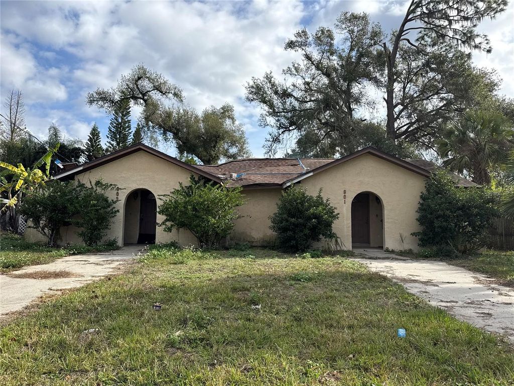 Photo of 801 N Kingsway Road, Seffner, FL 33584 (MLS # TB8463986)