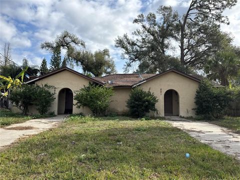 Photo of 801 N Kingsway Road, Seffner, FL 33584 (MLS # TB8463986)