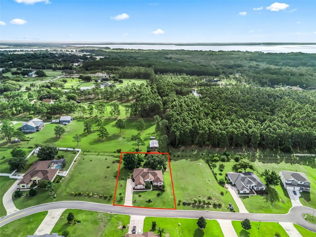 Photo of 31318 Sunny Meadow Court, Leesburg, FL 34748 (MLS # G5103193)