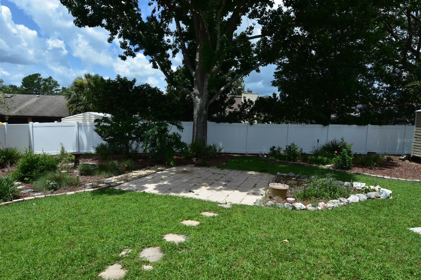 DELTONA LAKES UNIT 71 - Residential