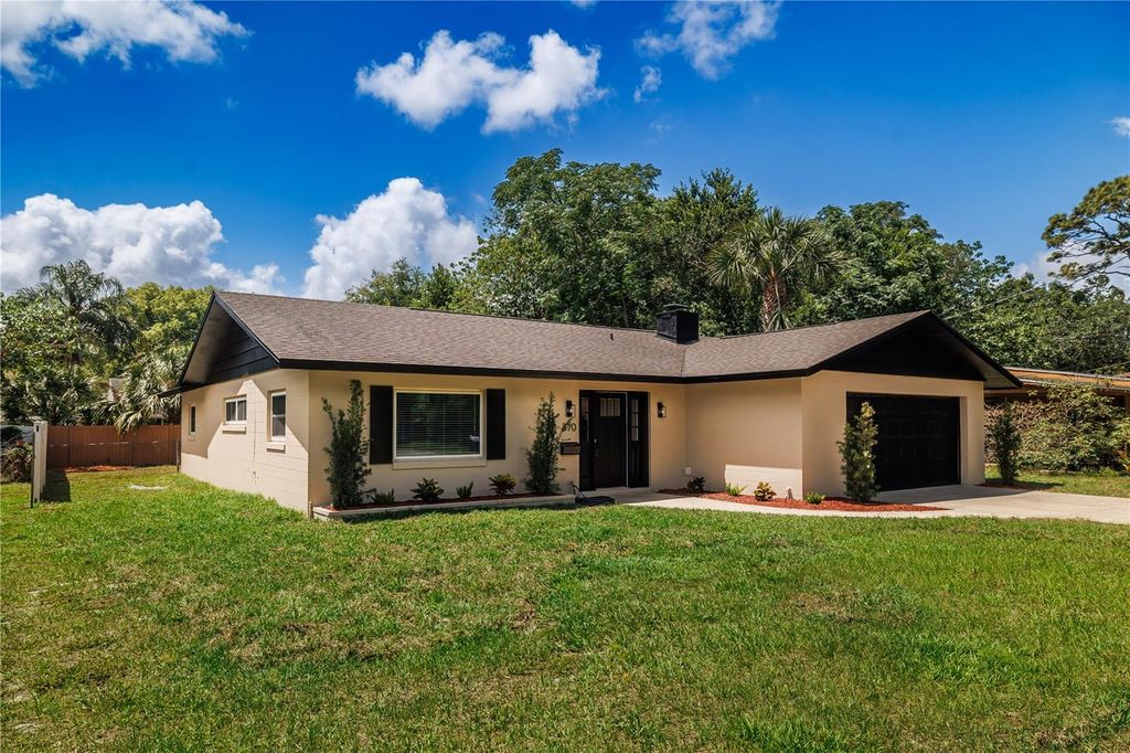 Photo of 370 Sultana Lane, Maitland, FL 32751 (MLS # O6401047)