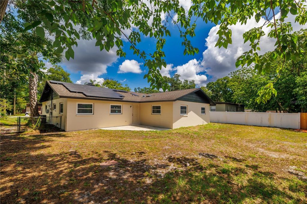 Photo of 370 Sultana Lane, Maitland, FL 32751 (MLS # O6401047)