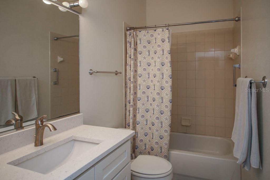 HIDDEN LAKE PH 1 - Residential Lease