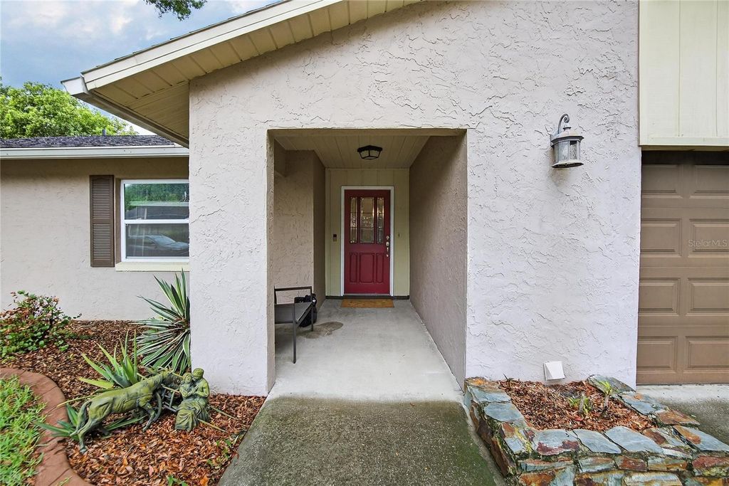 Photo of 2701 Brandon View Drive, Brandon, FL 33511 (MLS # TB8493380)