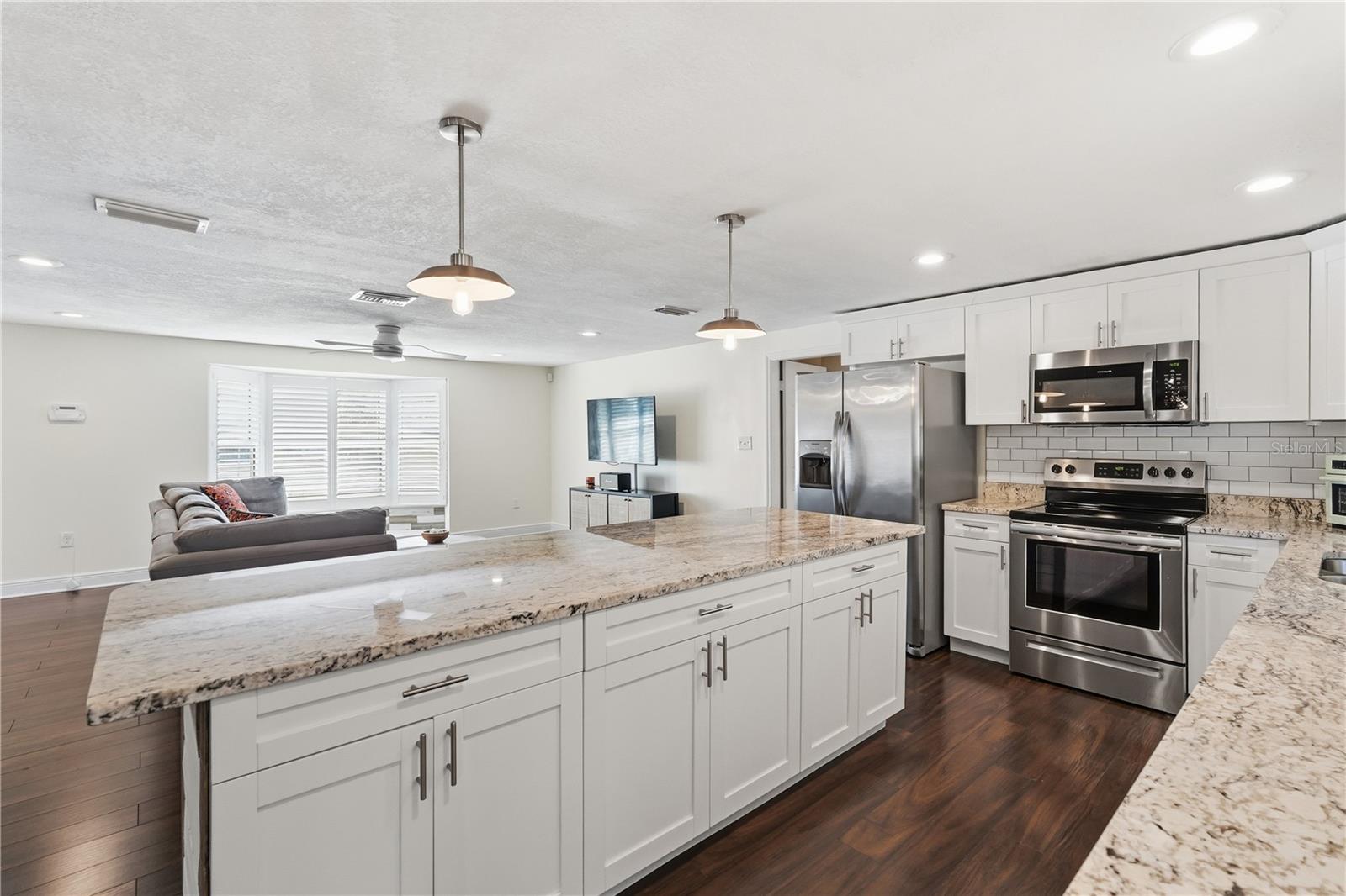 6302 S SELBOURNE AVENUE