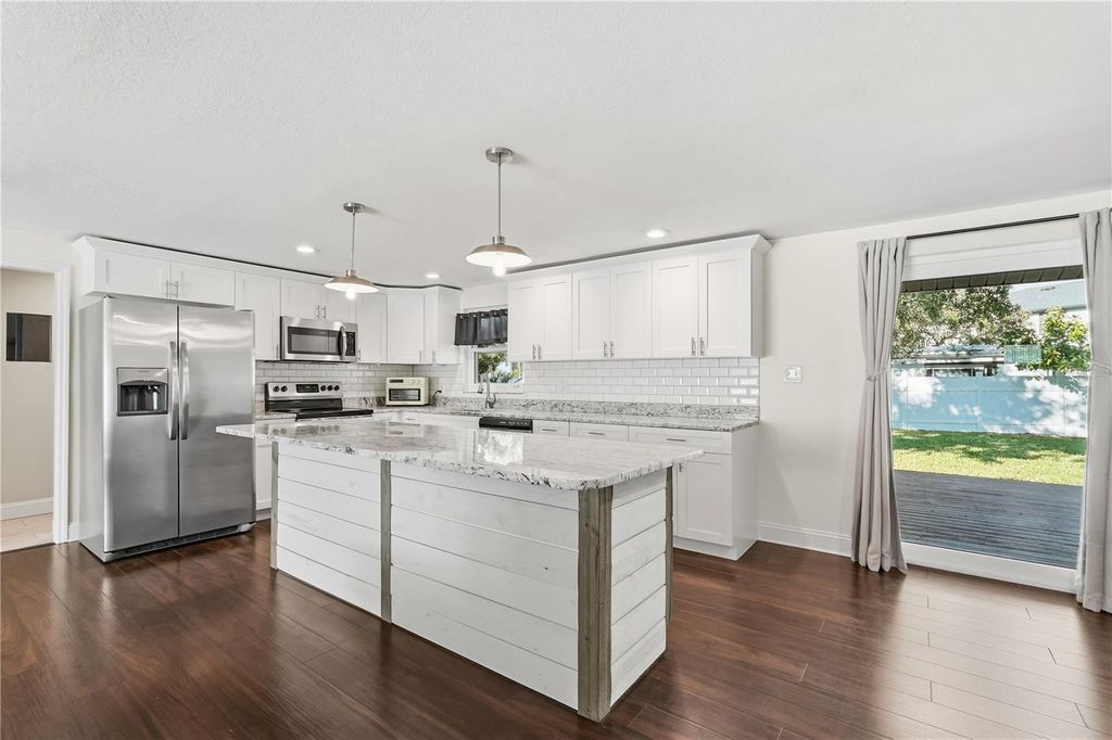 Photo of 6302 S Selbourne Avenue, Tampa, FL 33611 (MLS # TB8474690)