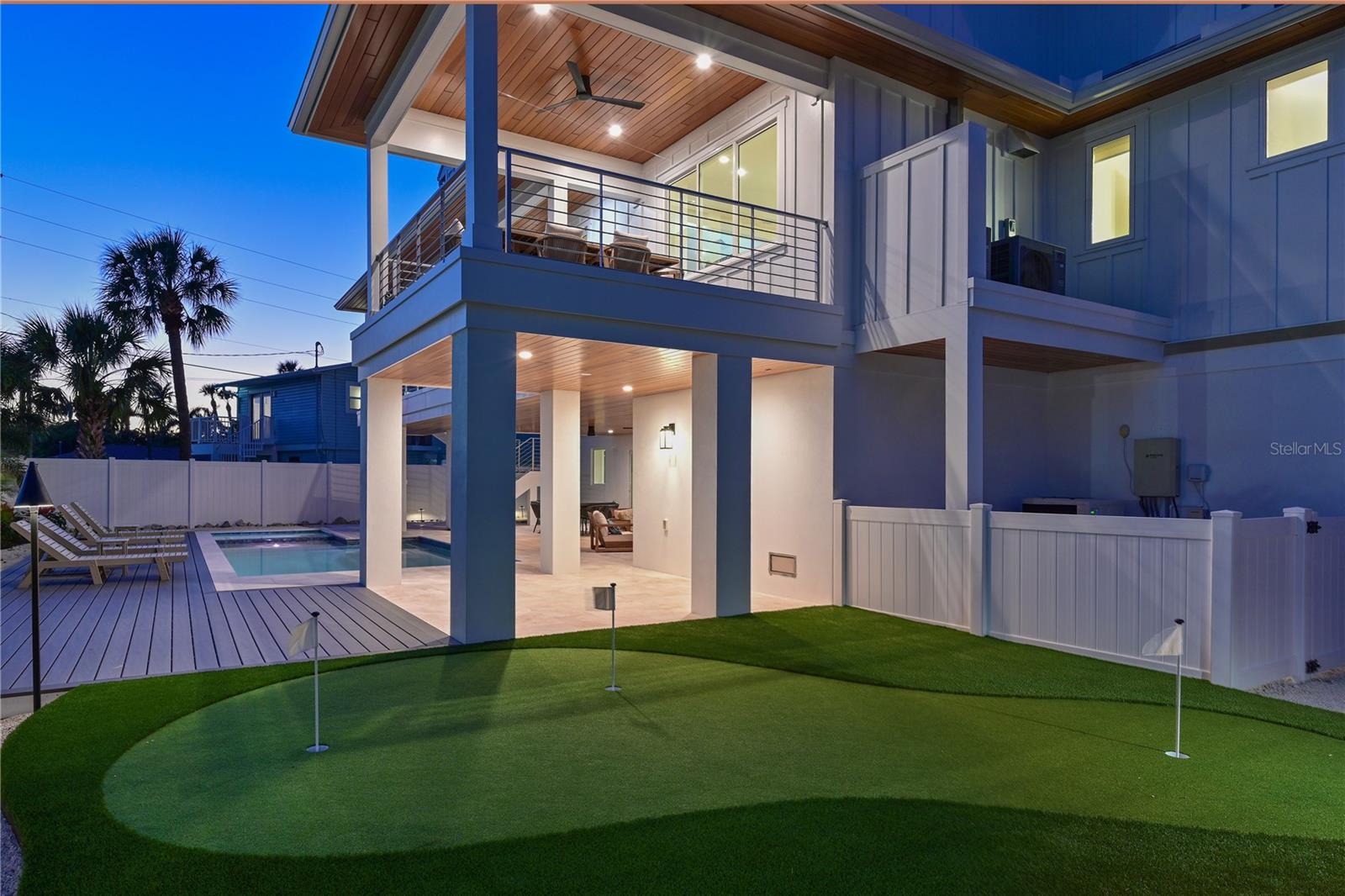 HOLMES BEACH 11TH UNIT - Residential