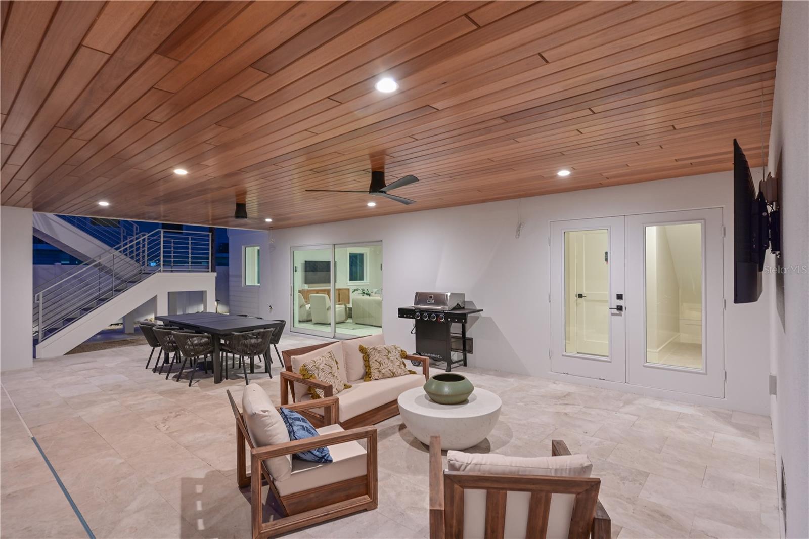 HOLMES BEACH 11TH UNIT - Residential