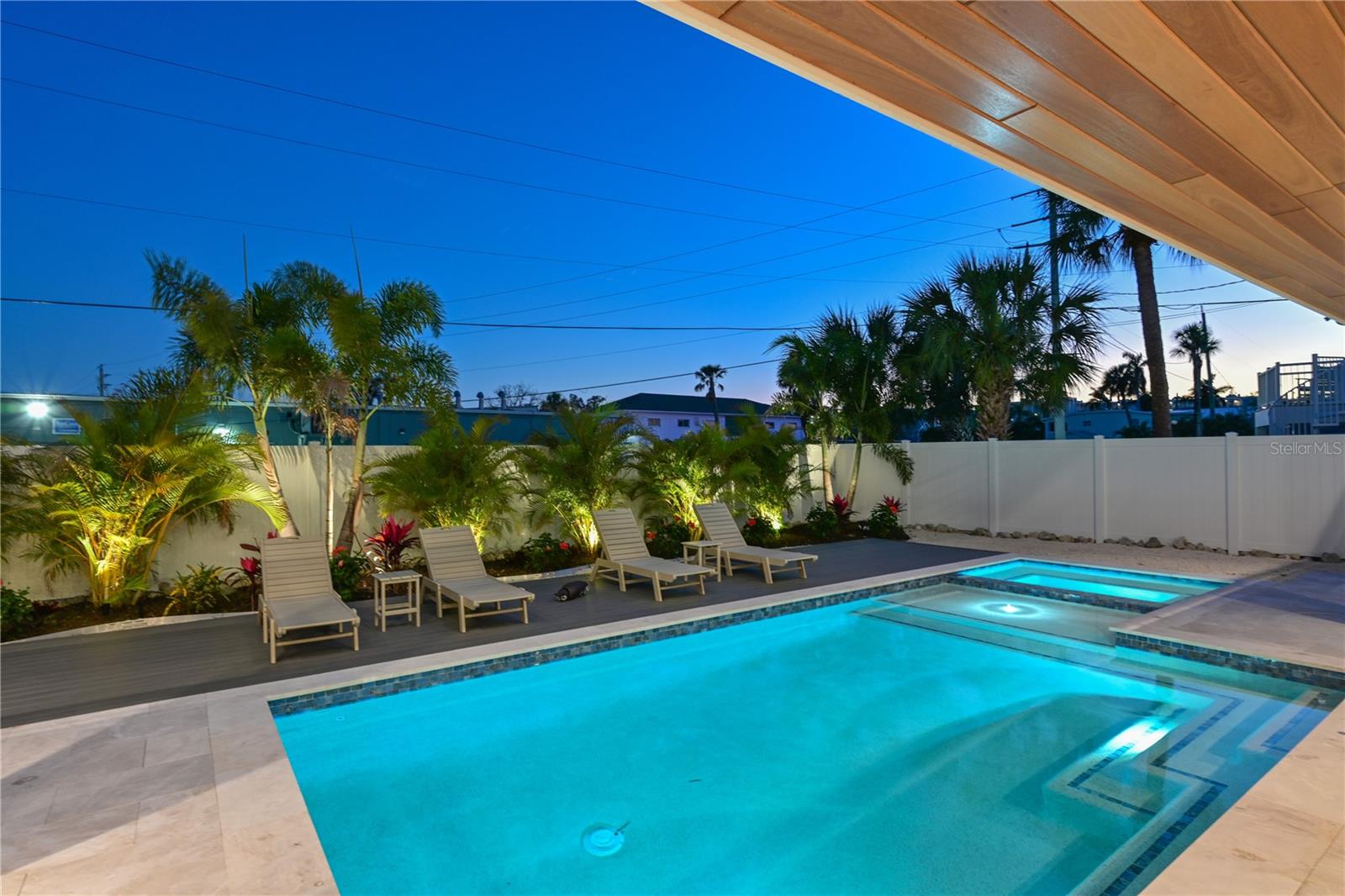 HOLMES BEACH 11TH UNIT - Residential