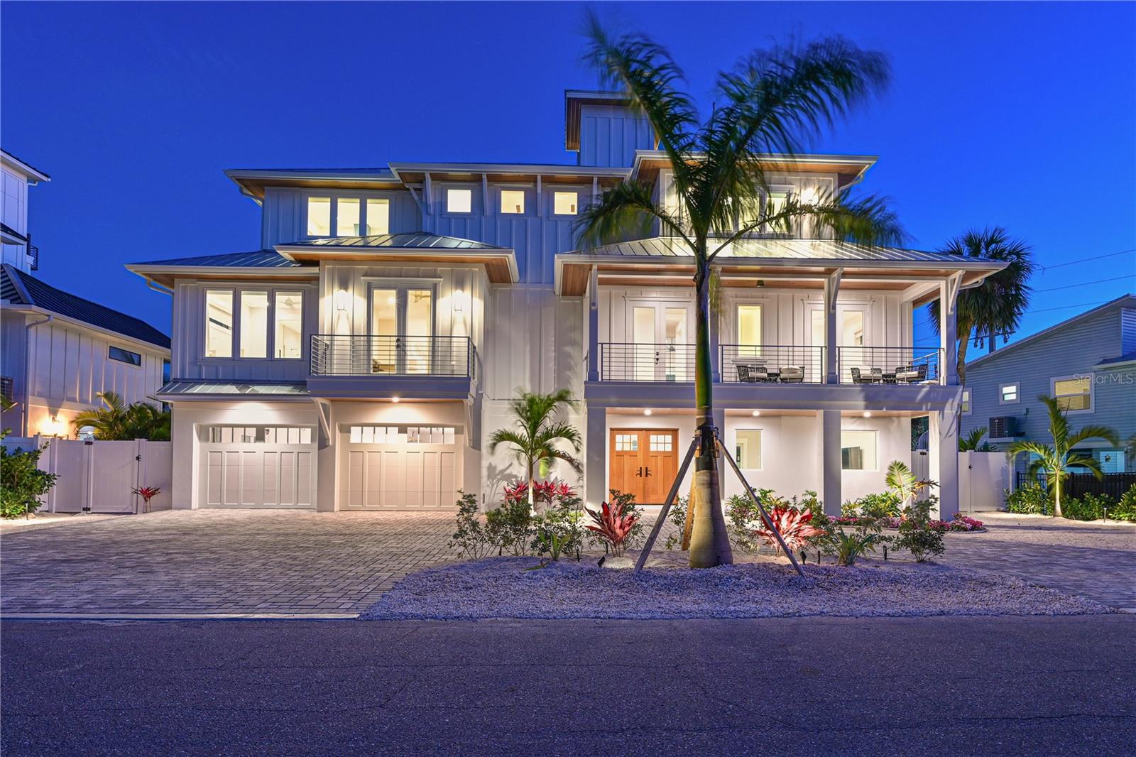 HOLMES BEACH 11TH UNIT - Residential