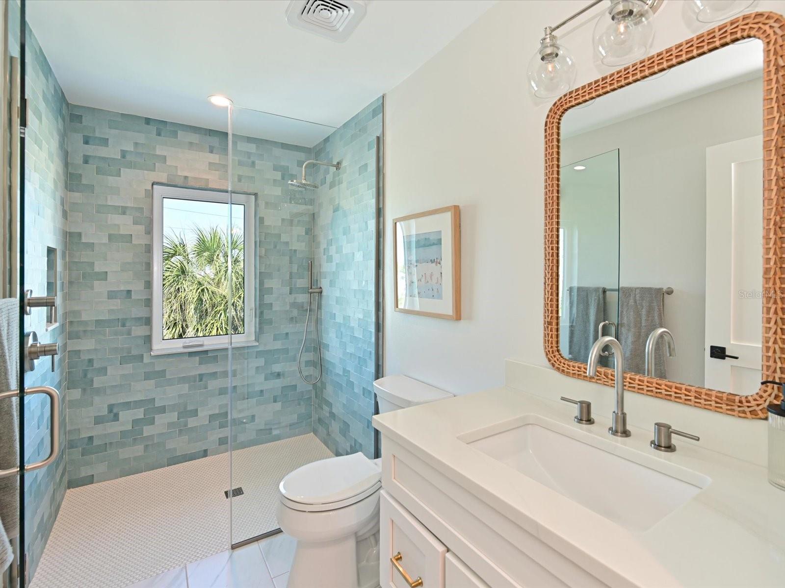 HOLMES BEACH 11TH UNIT - Residential