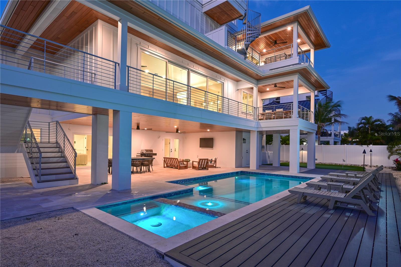 HOLMES BEACH 11TH UNIT - Residential