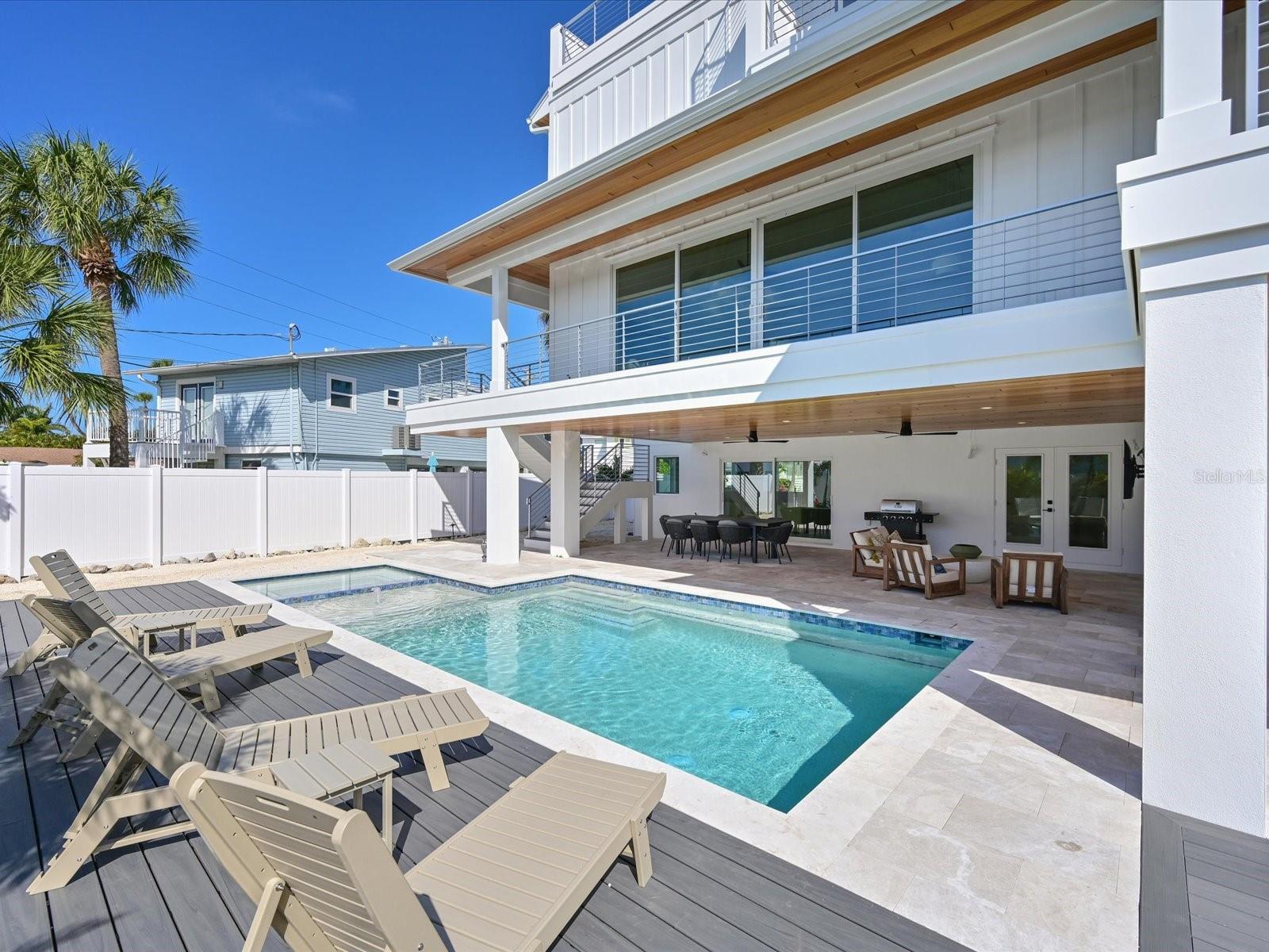 HOLMES BEACH 11TH UNIT - Residential