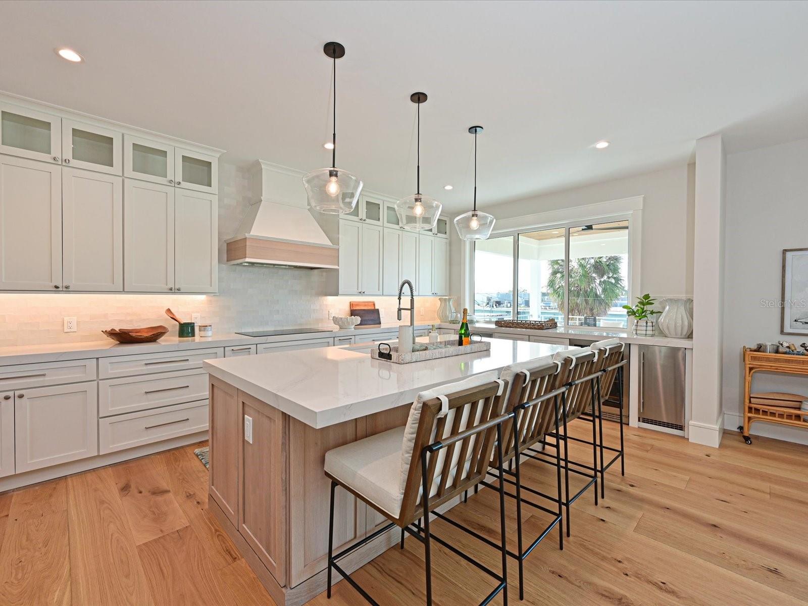 HOLMES BEACH 11TH UNIT - Residential