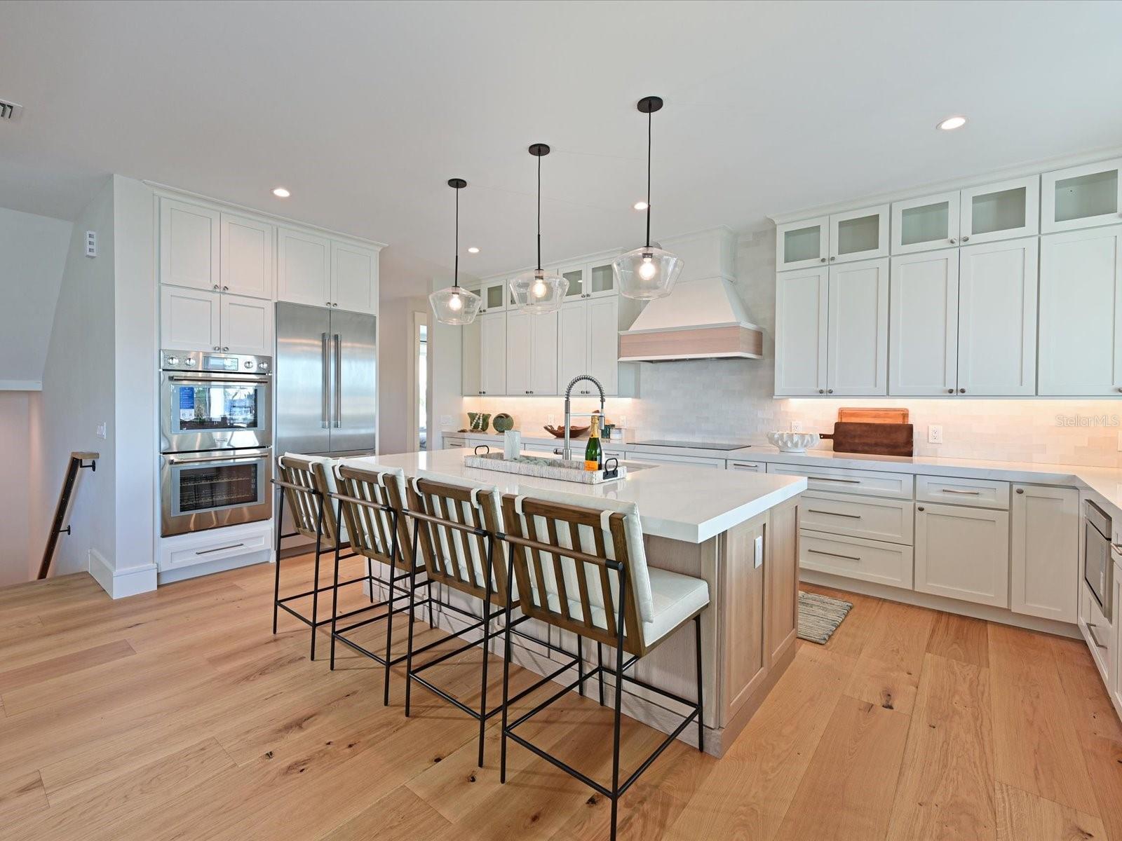 HOLMES BEACH 11TH UNIT - Residential