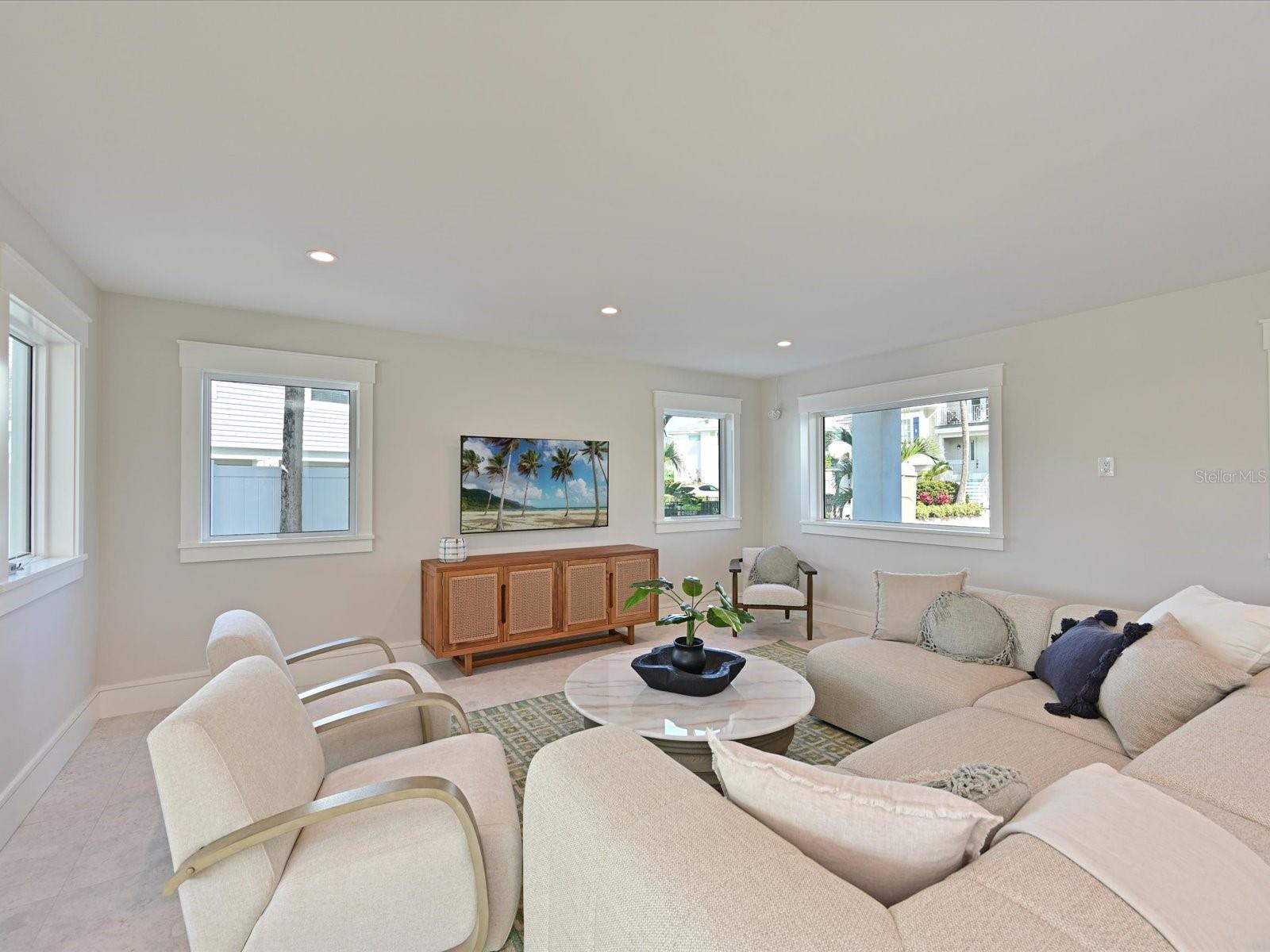 HOLMES BEACH 11TH UNIT - Residential