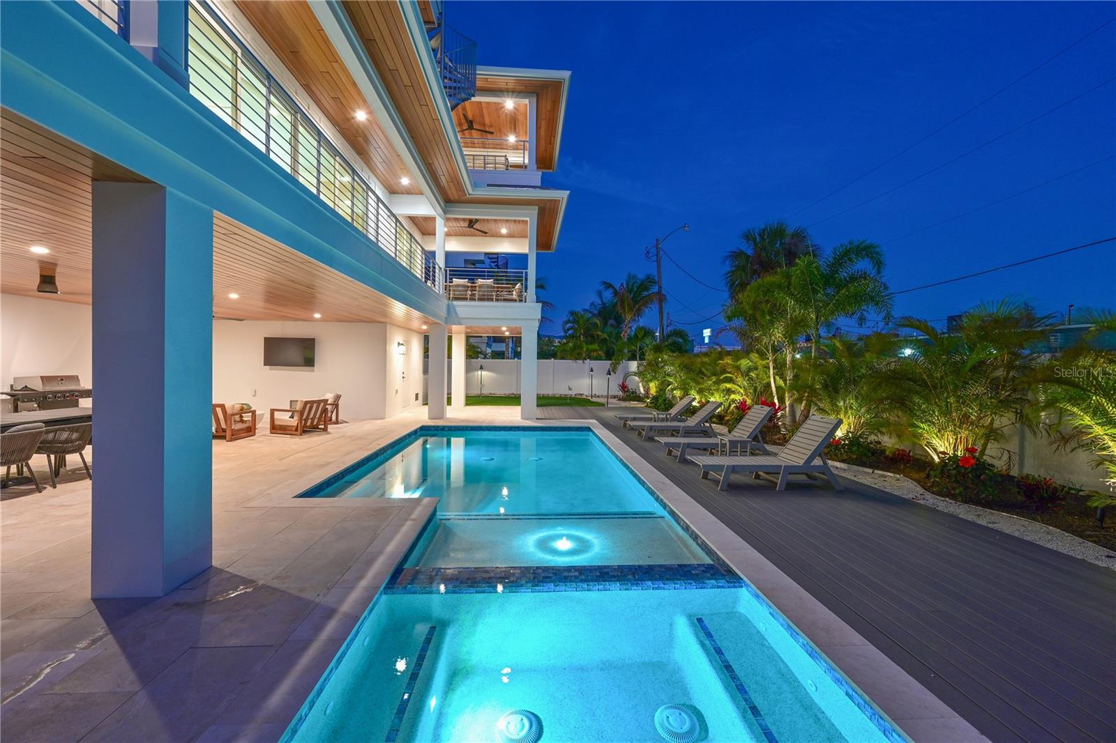 HOLMES BEACH 11TH UNIT - Residential