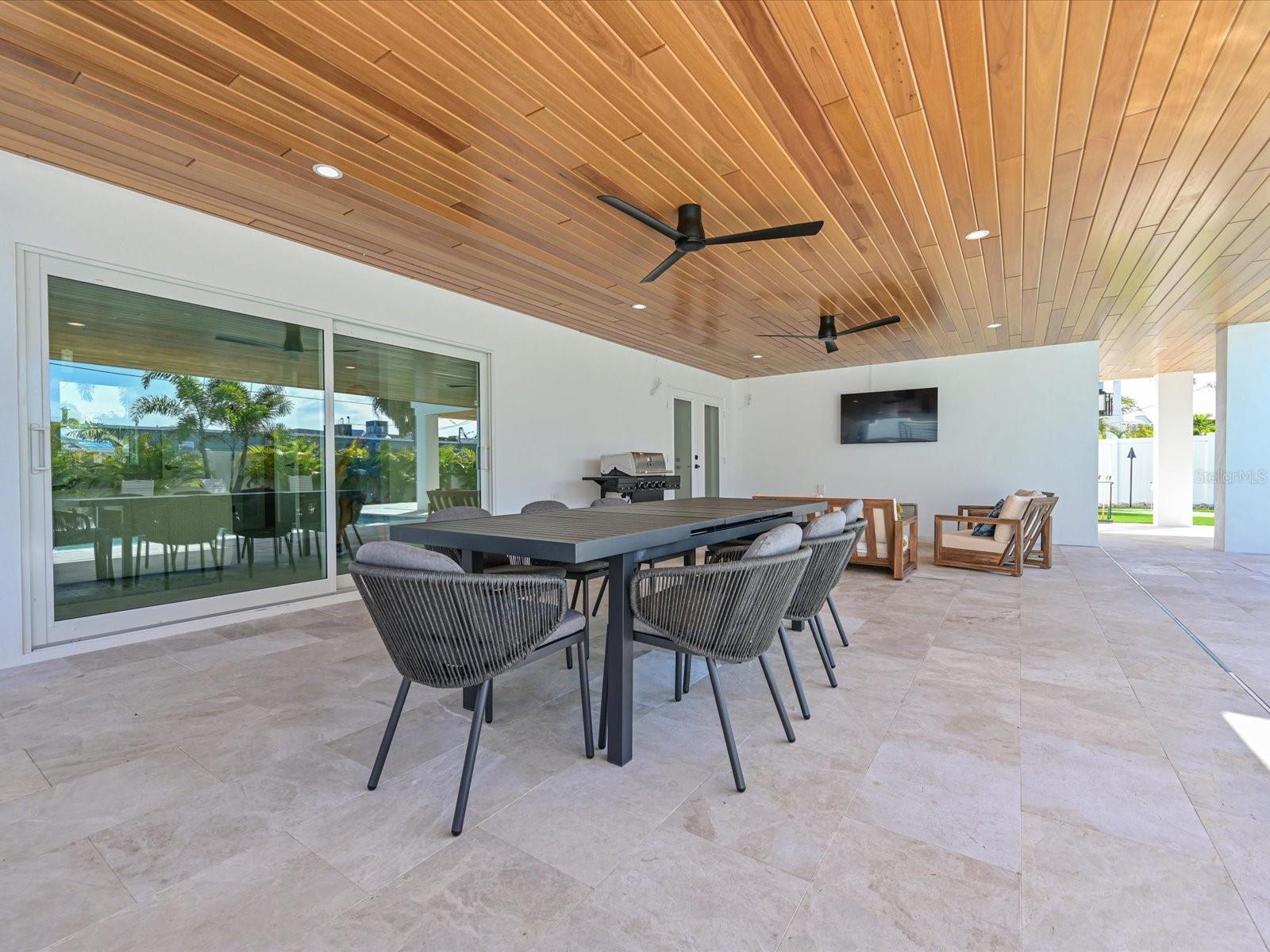 HOLMES BEACH 11TH UNIT - Residential