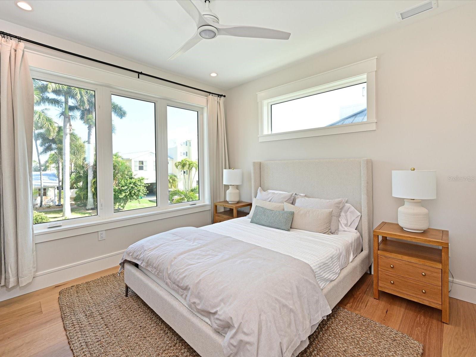 HOLMES BEACH 11TH UNIT - Residential