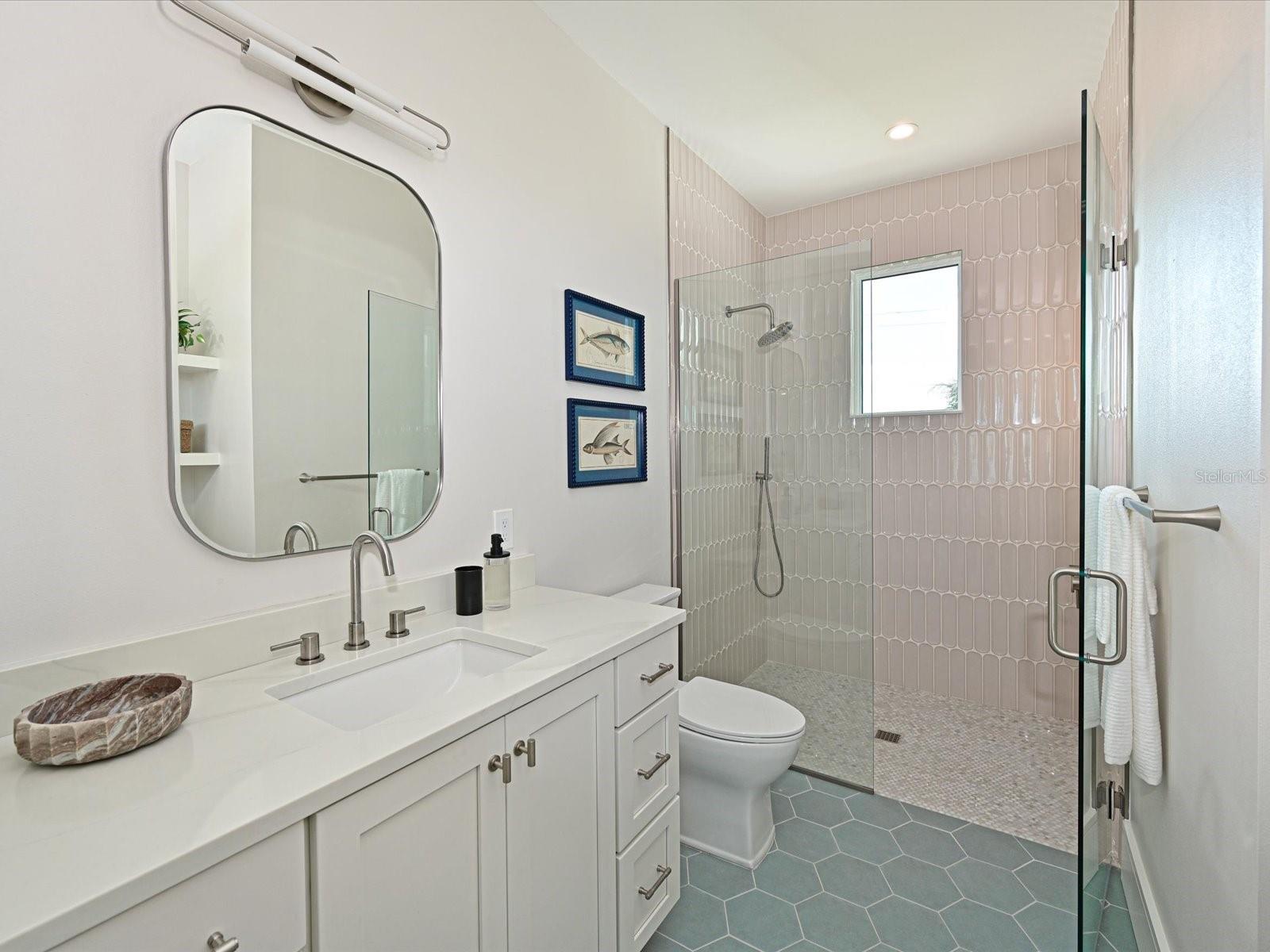 HOLMES BEACH 11TH UNIT - Residential