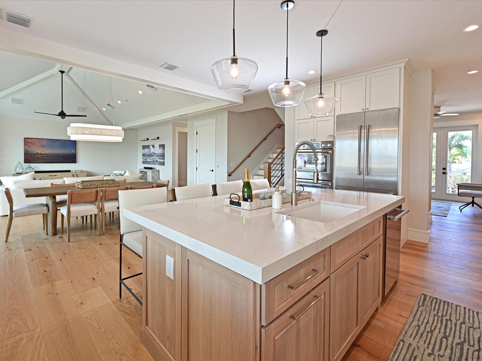 HOLMES BEACH 11TH UNIT - Residential