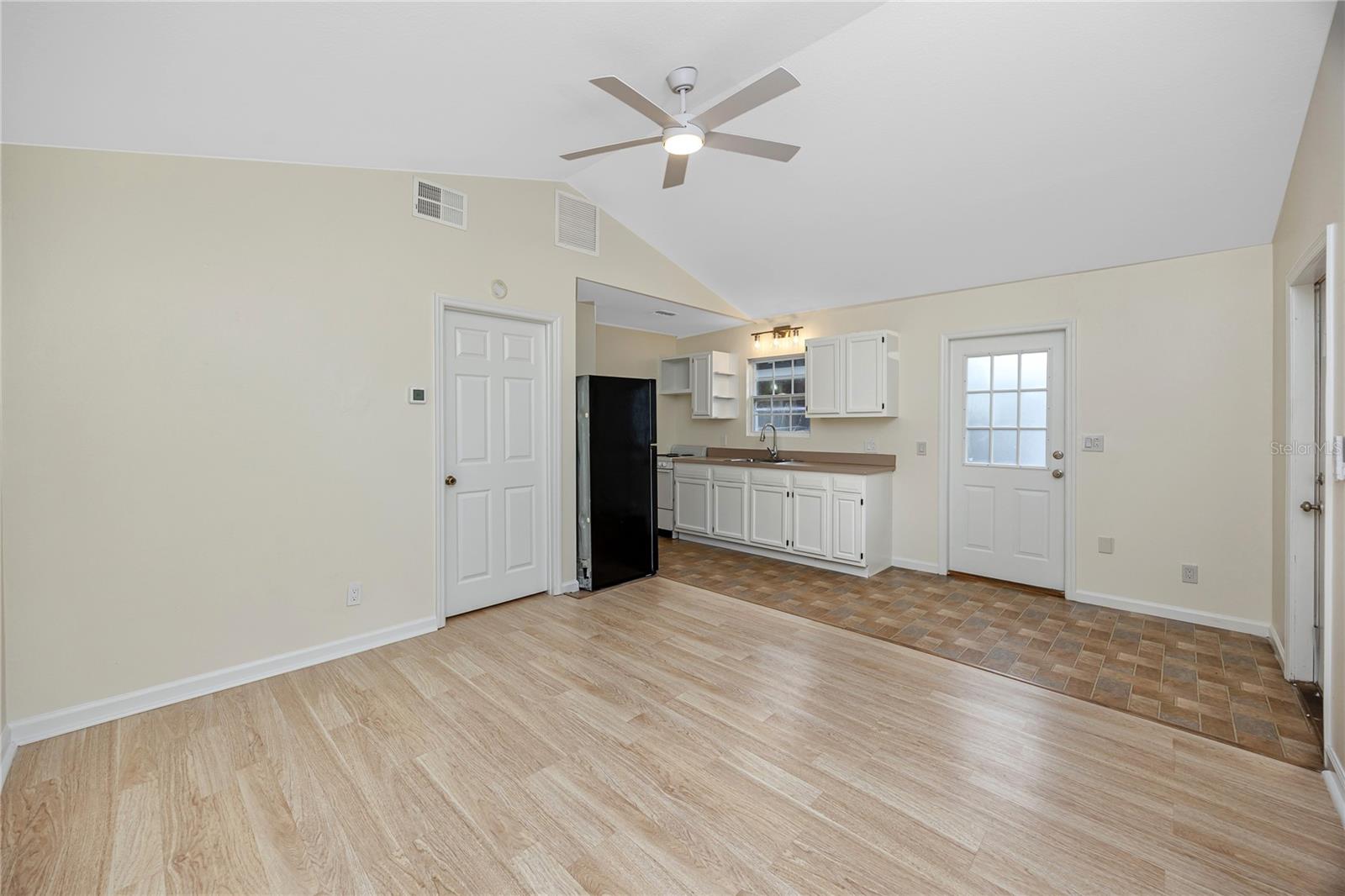 TEMPLE TERRACE ESTATES - Residential