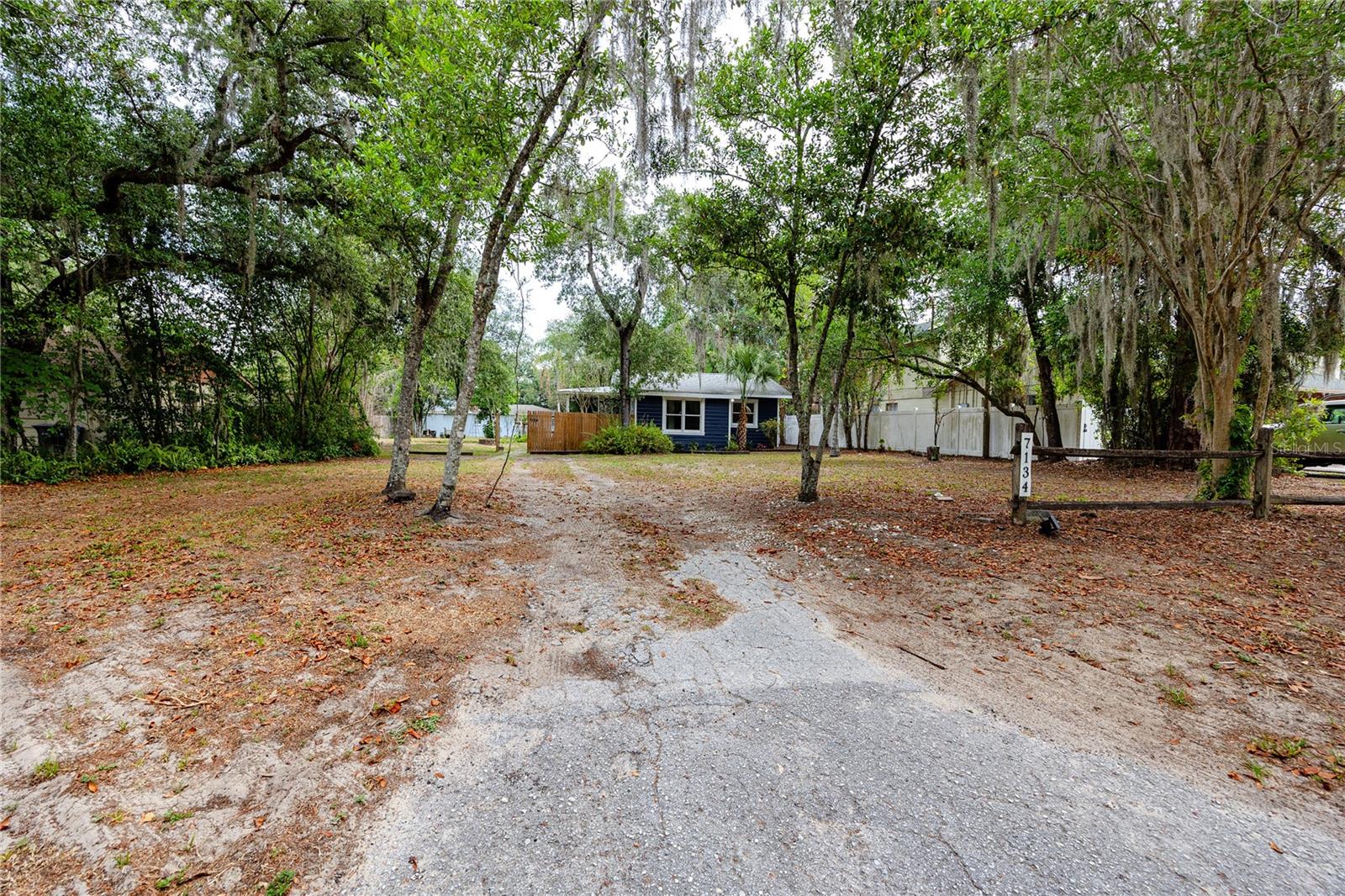 TEMPLE TERRACE ESTATES - Residential