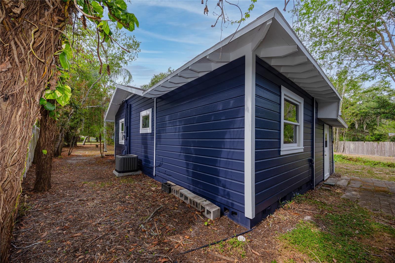TEMPLE TERRACE ESTATES - Residential