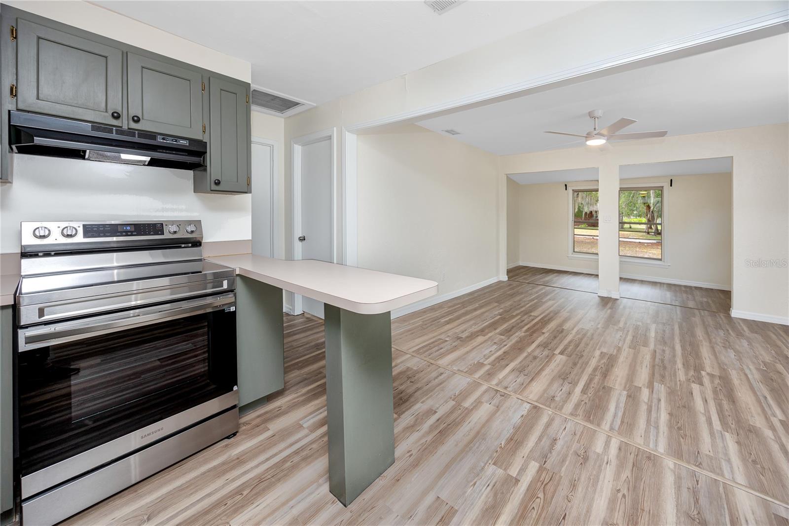 TEMPLE TERRACE ESTATES - Residential