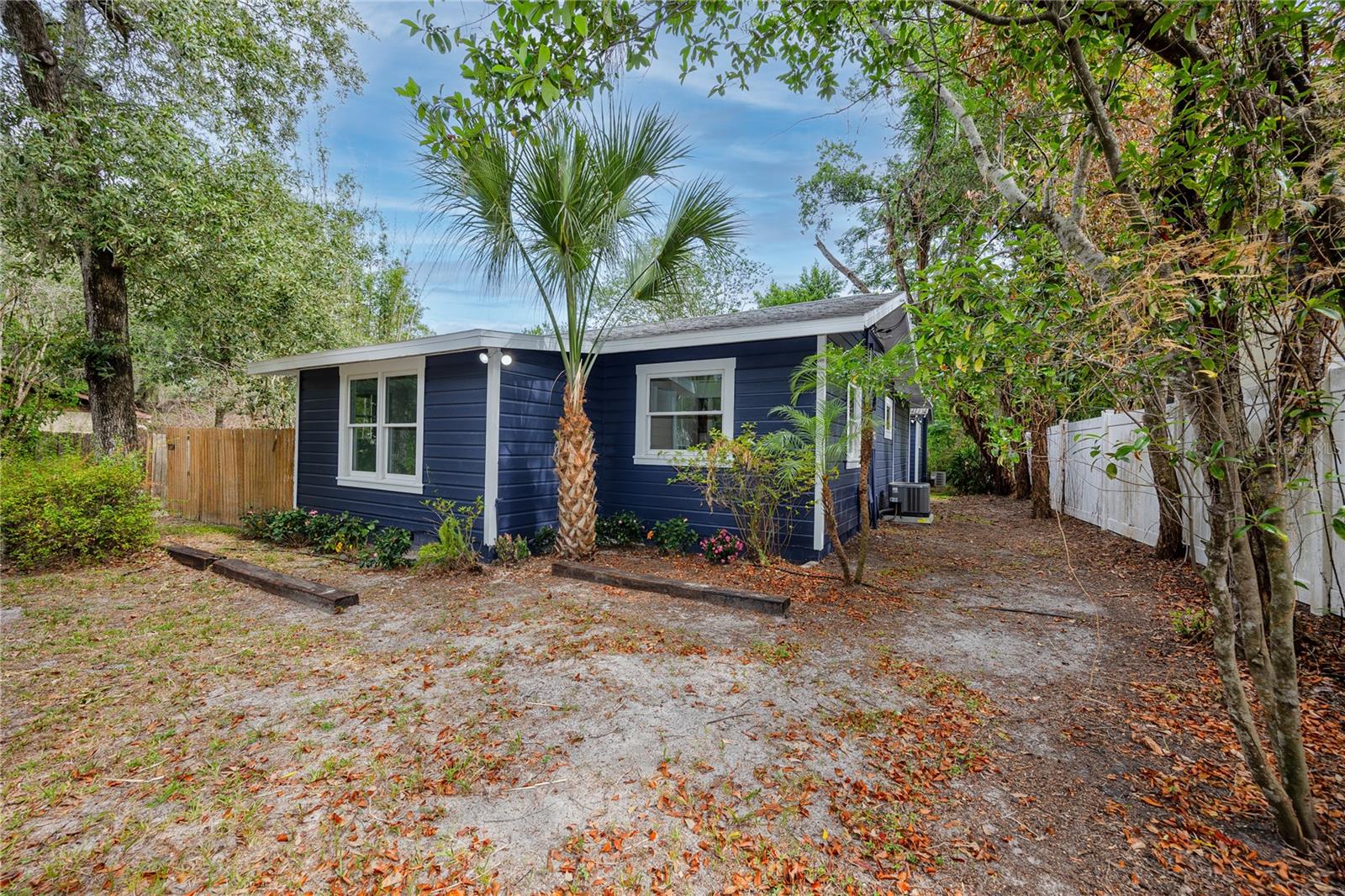TEMPLE TERRACE ESTATES - Residential